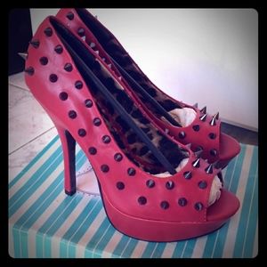 👠BETTIE PAGE👠 REGAN RED SPIKED HEELS sz8